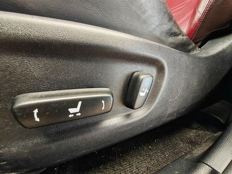 Lexus NX 300h 300h AWD PRESTIEGE SAFETY - fotka 17 z 43