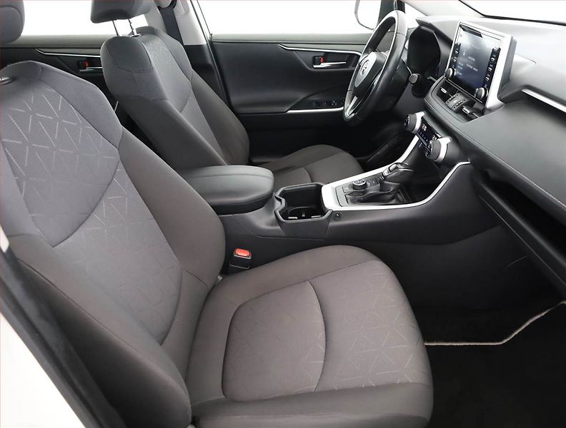 Toyota RAV4 (2022) 2.5 Hybrid - fotka 7 z 19