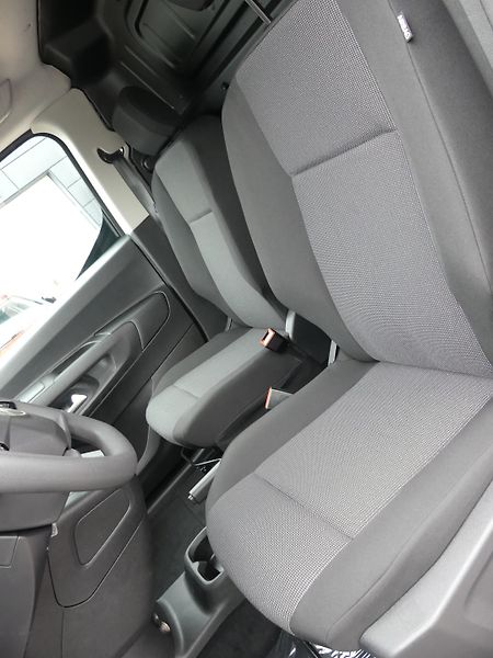 Citroën Berlingo (2026) VAN L2 1000 BlueHDi 130 MAN6  - fotka 9 z 10