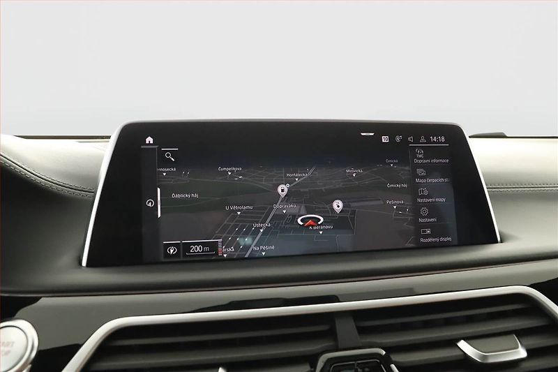 BMW Řada 7 (2019) 745Le - fotka 8 z 19