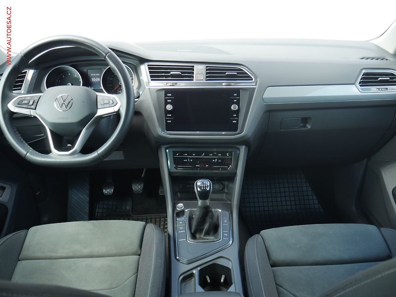 Volkswagen Tiguan (2021) 1.5 TSi, 1.maj,ČR, Life, LED - fotka 8 z 26