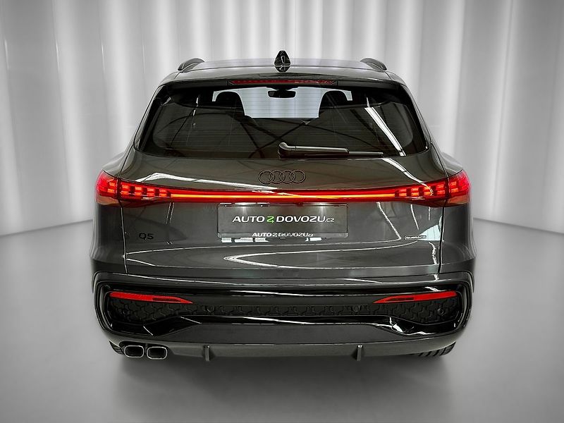 Audi Q5 2.0TDI 150KW QUATTRO S-LINE, M - fotka 5 z 28