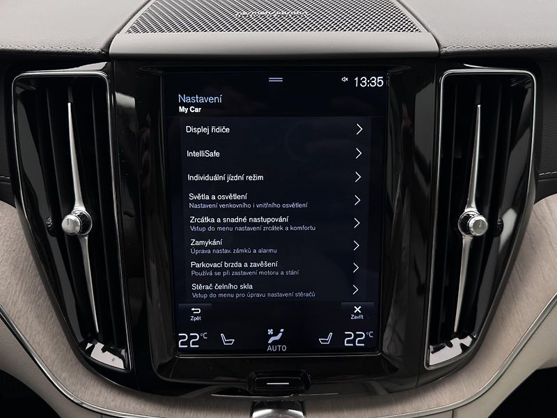 Volvo XC60 B5 AWD INSCRIPTION AUT  - fotka 45 z 56
