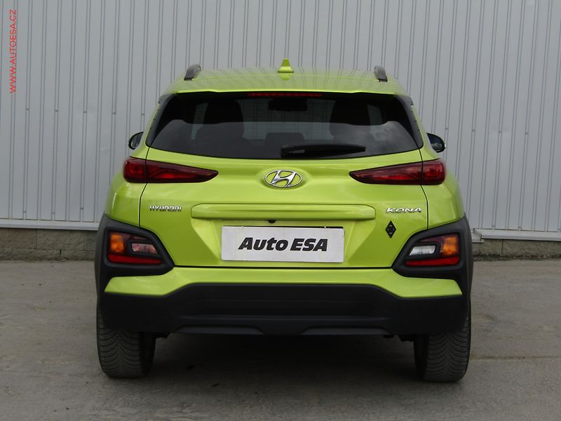Hyundai Kona (2020) 1.0 T-GDi, AC, navi, park - fotka 5 z 18