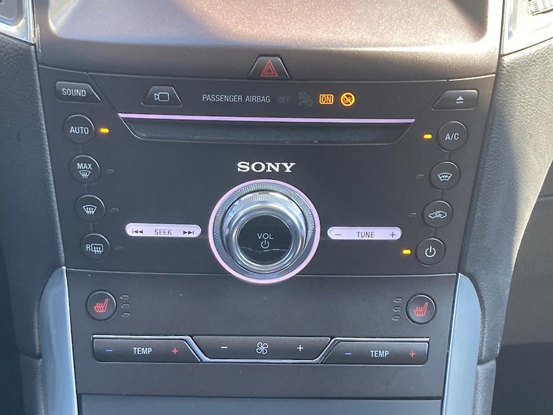 Ford S-MAX (2018) 2.0 TDCi Titanium, 7míst - fotka 17 z 42