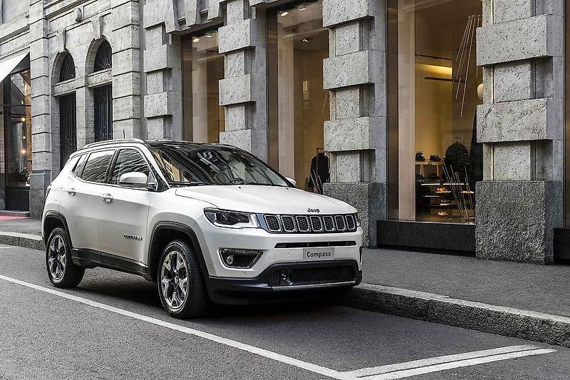 Jeep Compass.