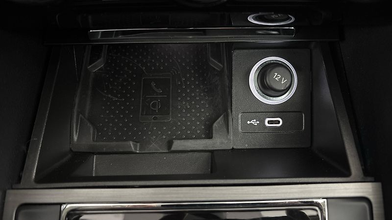 Škoda Superb 2.0 TDI DSG 4x4 Style Combi - fotka 26 z 32