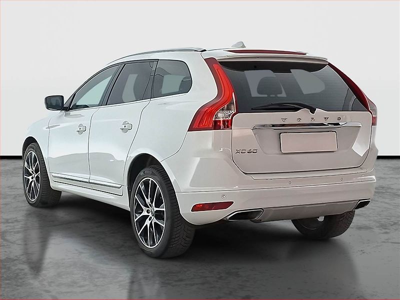 Volvo XC60 (2016) D4, Automat, Kůže, Navi - fotka 4 z 20