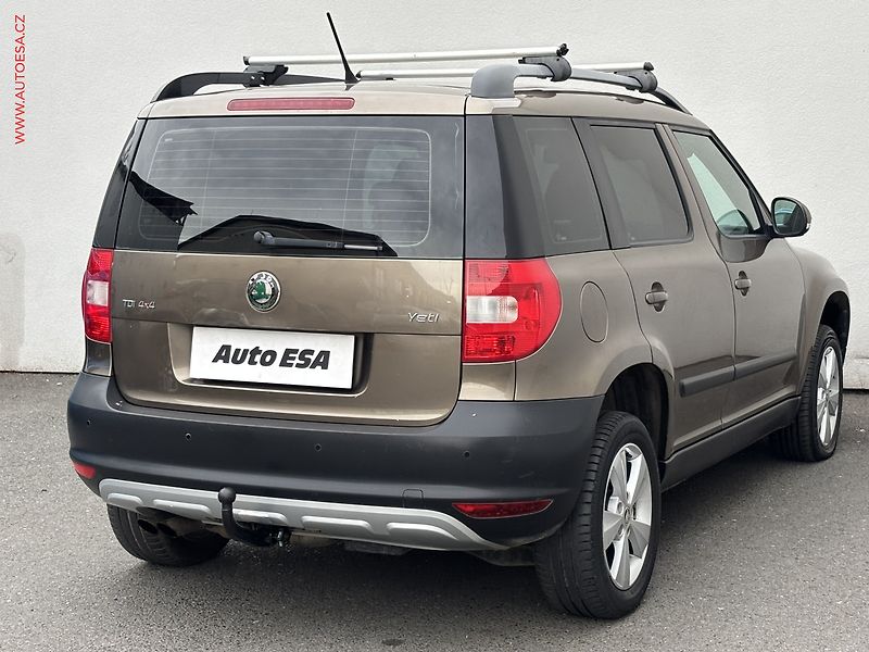 Škoda Yeti (2011) 2.0tdi 4x4, ČR, AC, výhřev - fotka 4 z 16