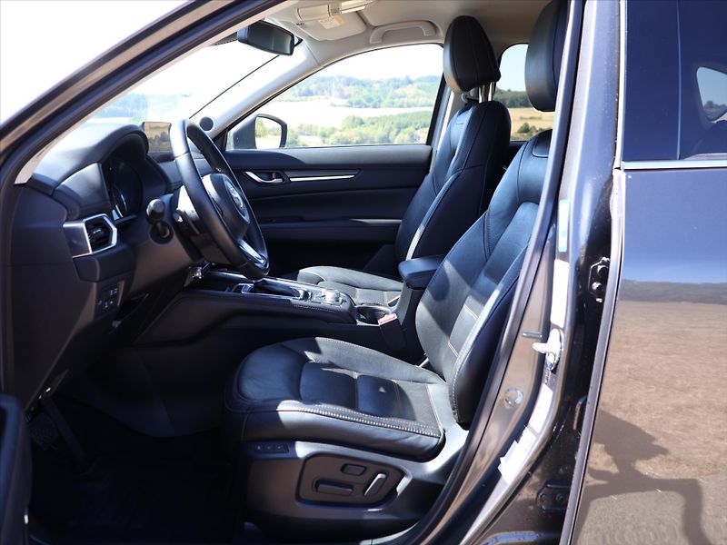 Mazda CX-5 2,5 G194 Aut. AWD Top DPH CZ - fotka 11 z 33