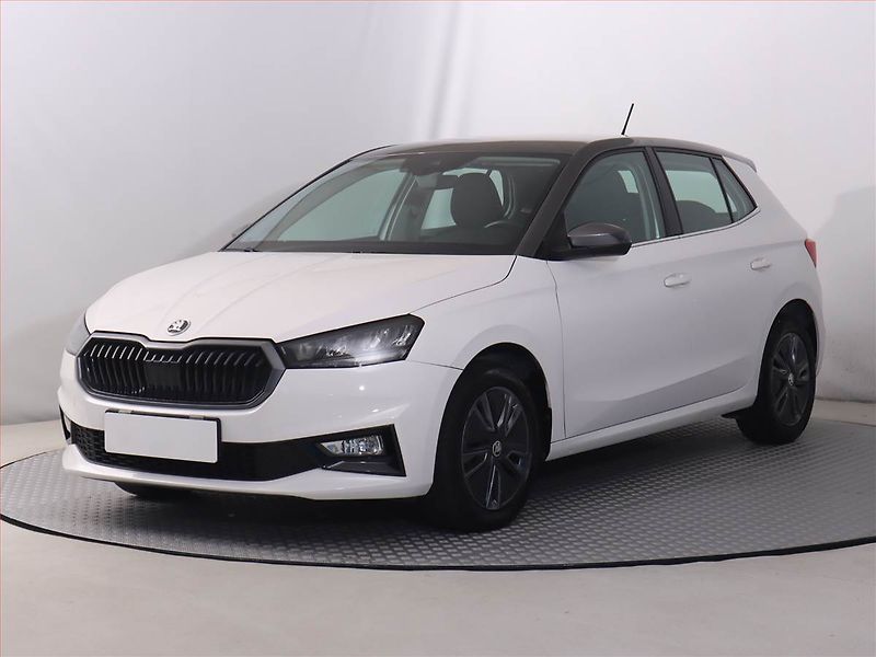 Škoda Fabia (2023) 1.0 TSI, Serv.kniha, Tempomat - fotka 2 z 23