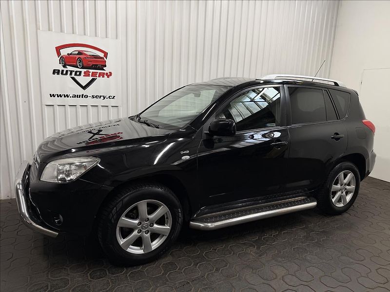Toyota RAV4 2.2 D-4D 100kW ČR 1MAJITEL - fotka 3 z 32
