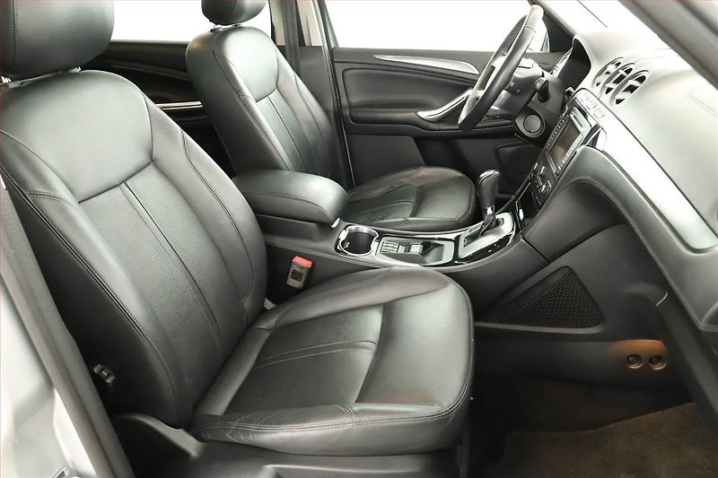 Ford S-MAX (2013) Titanium 2.2 TDCi, Automat - fotka 16 z 19