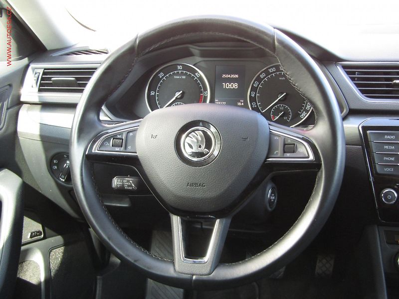 Škoda Superb (2015) 2.0 TDi, Style, DSG - fotka 15 z 22
