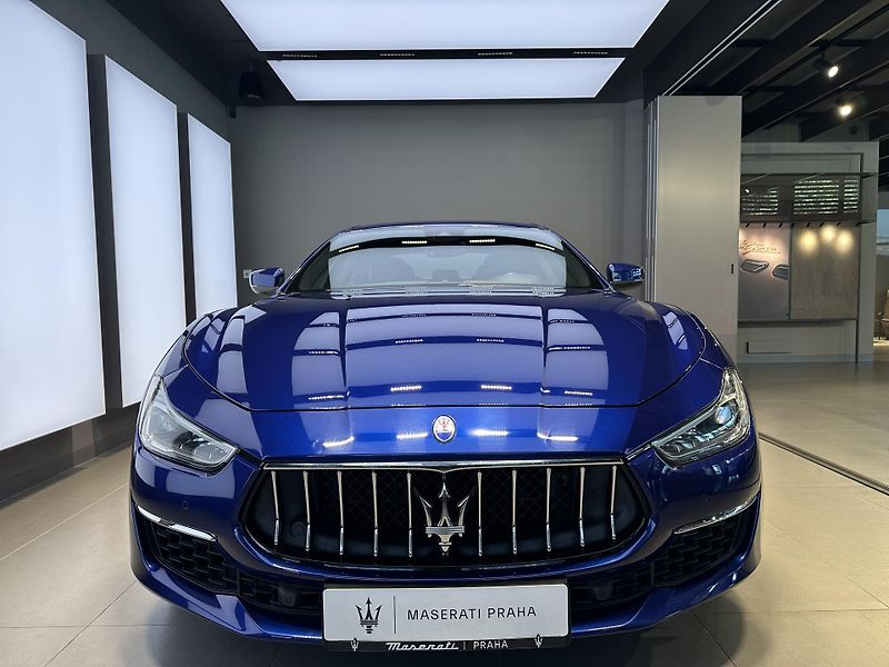 Maserati Ghibli (2018) SQ4 430HP - fotka 2 z 19