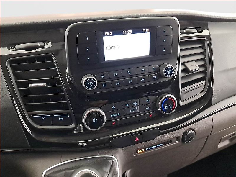 Ford Tourneo Custom (2019) Trend 2.0 EcoBlue, ČR - fotka 12 z 19