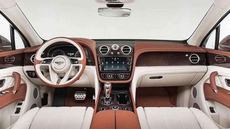 Bentley Bentayga 6x6.