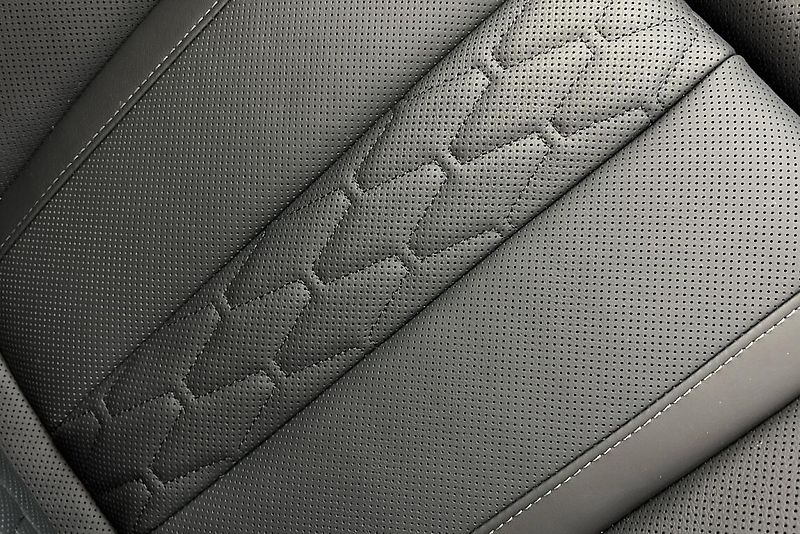 BMW X7 xDrive40d - fotka 17 z 29