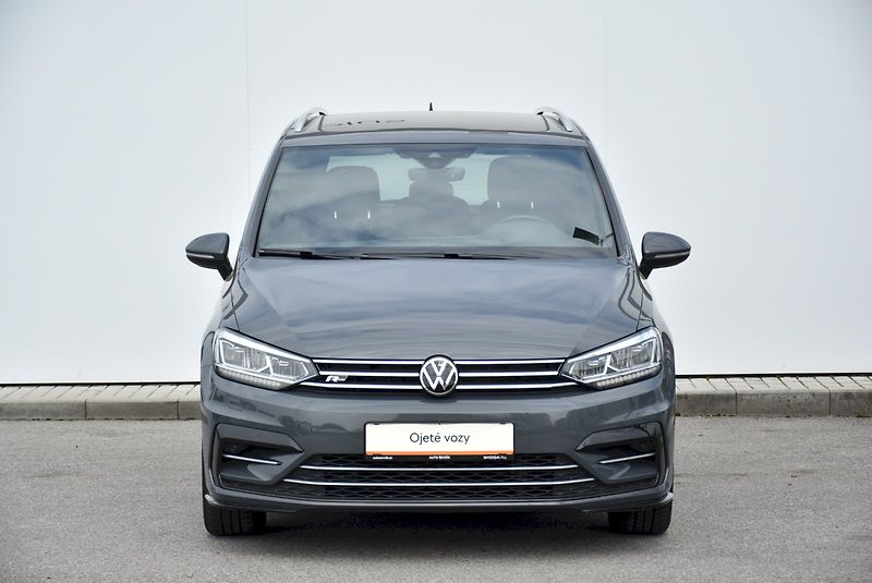 Volkswagen Touran (2021) R-Line 2,0 TDI 110kW 7DSG - fotka 7 z 35