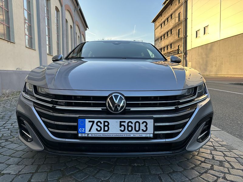 Volkswagen Arteon 2,0 TSI 206 KW R Line kam.360 - fotka 6 z 24