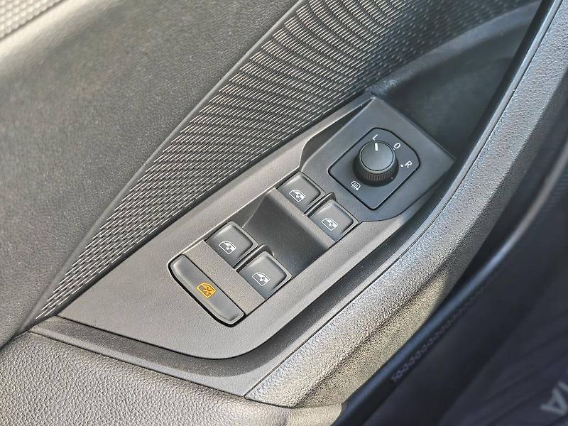 Škoda Octavia Ambition 6MP 2,0TDI - fotka 19 z 22