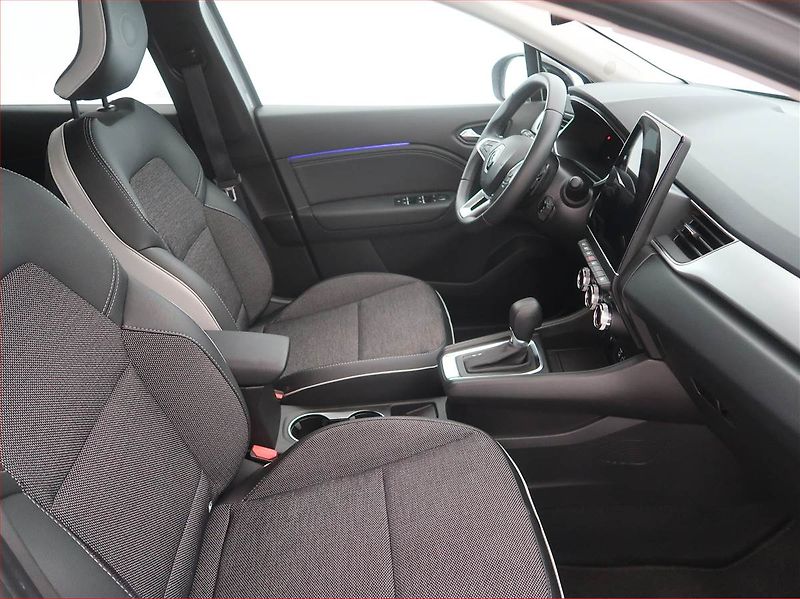 Renault Captur (2023) 1.3 TCe - fotka 7 z 17