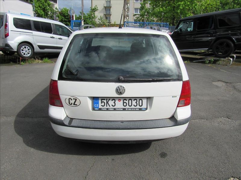 Volkswagen Golf 1,9 SDI 50kW Combi - fotka 5 z 23