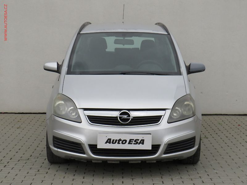 Opel Zafira (2006) 1.9CDTi, AC, tempo, park - fotka 2 z 15