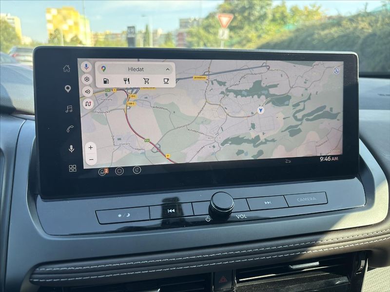 Nissan Qashqai 1,3 DIG-T AT 4x4 Tekna PANORAM - fotka 20 z 46