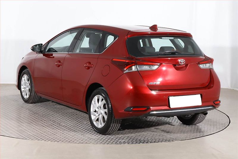 Toyota Auris (2018) 1.6 Valvematic, Serv.kniha - fotka 4 z 24