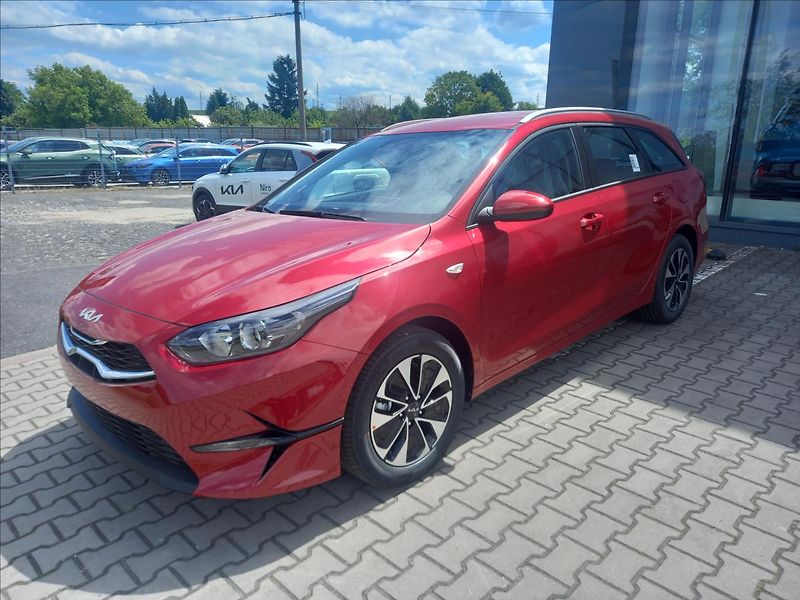 Kia Ceed 1,5 T-GDi SPIN 2025 - fotka 2 z 4