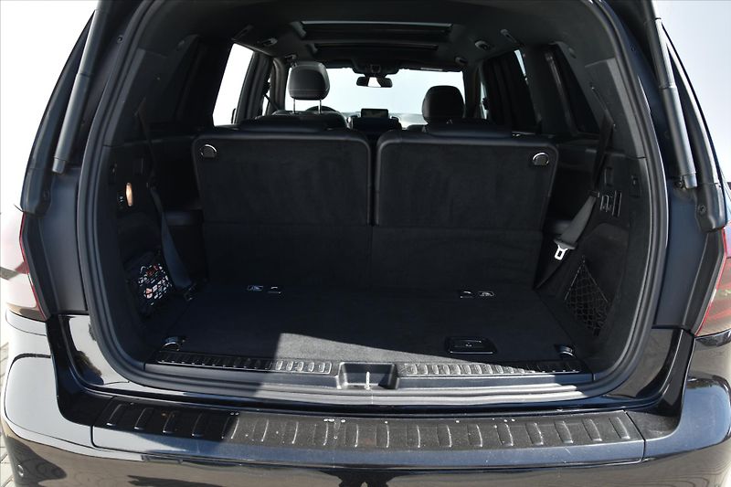 Mercedes-Benz GLS 350d 4MATIC AMG 7-MÍST DPH - fotka 14 z 34