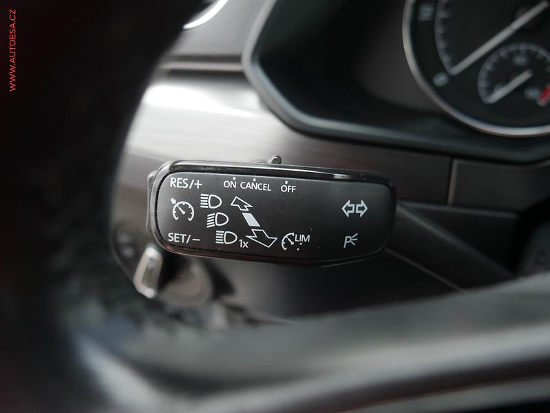 Škoda Superb (2017) 1.6TDi, DSG, navi, xenon - fotka 18 z 21