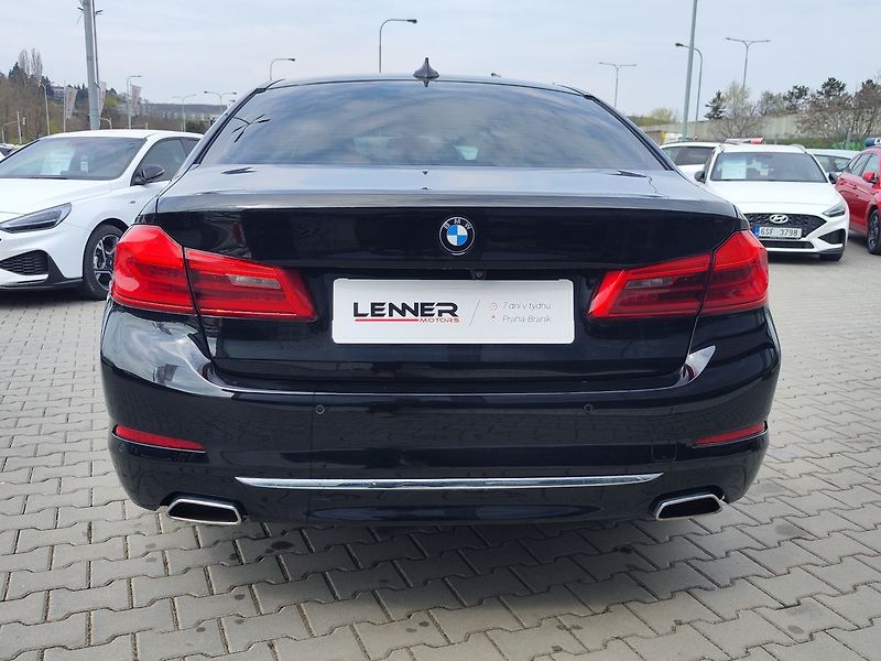 BMW Řada 5 540d/235kW xDrive Luxury AT - fotka 6 z 40