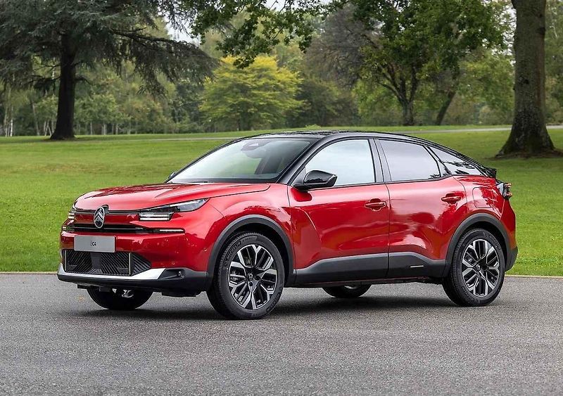Do půl milionu korun lze koupit i stylový a dostatečně velký hatchback