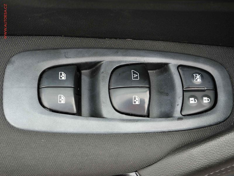 Renault Kadjar (2016) 1.2TCe, ČR, AC, tempo, park - fotka 11 z 18