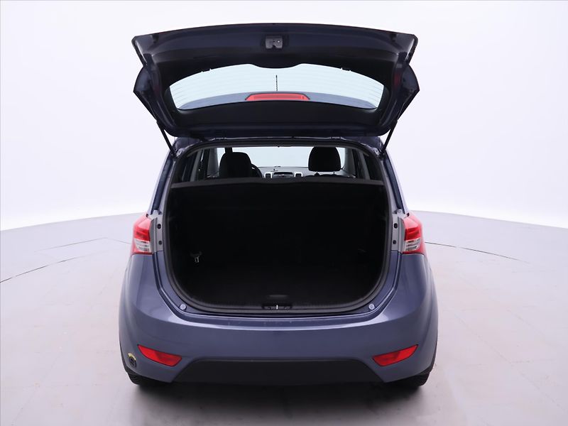 Hyundai ix20 1,4 i 66kW CZ Klima Serv.Kniha - fotka 9 z 26
