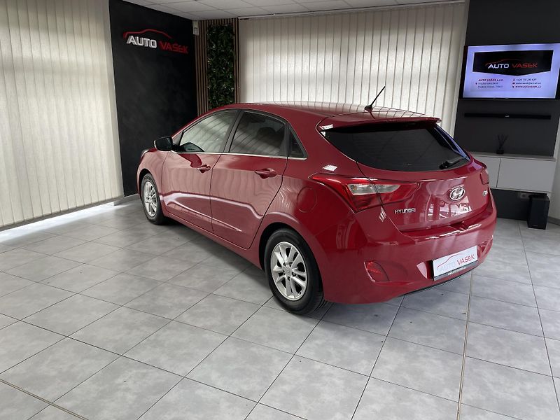 Hyundai i30 1.6 i 16V ČR SERVISKA DIGIAC  - fotka 8 z 26