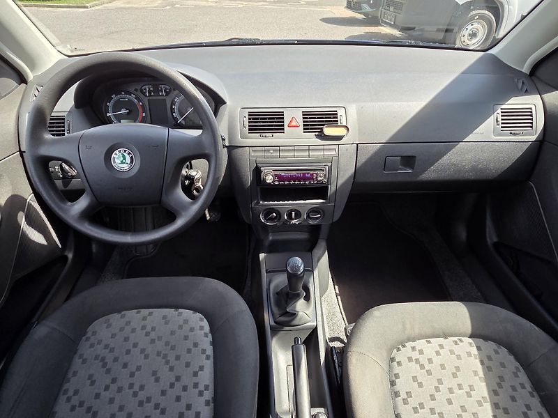 Škoda Fabia (2006) 1.2 HTP 64 Classic MAN5 - fotka 13 z 23