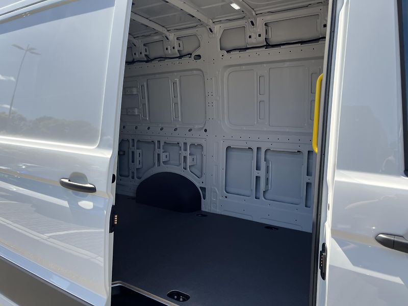 Volkswagen Crafter 35 103kW 6G FWD SR - fotka 21 z 22