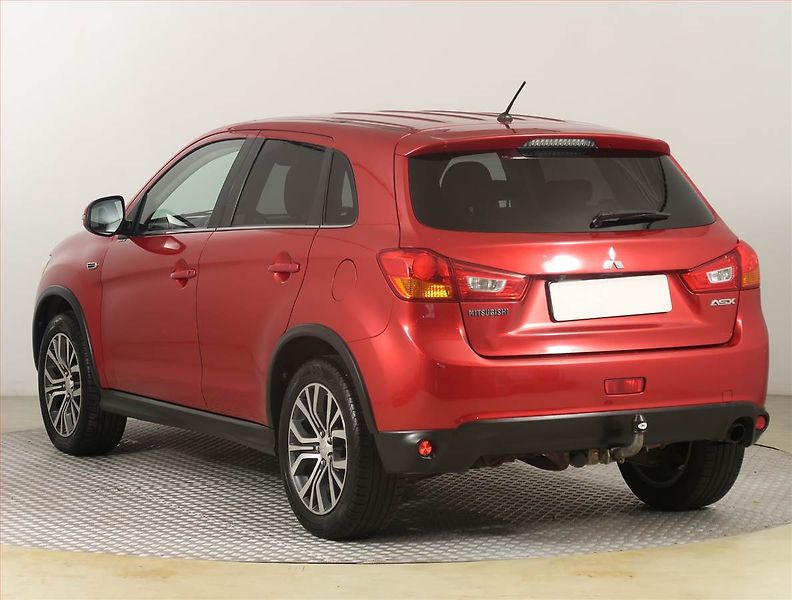 Mitsubishi ASX (2015) Intense 2.2 DI-D, 4X4 - fotka 4 z 18