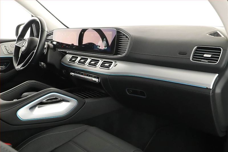 Mercedes-Benz GLE (2024) 450 d, AMG Line, HUD - fotka 17 z 22