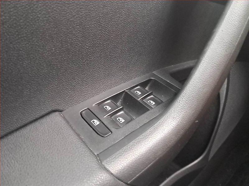 Škoda Octavia (2017) 2.0 TDI, Serv.kniha, Navi - fotka 16 z 17