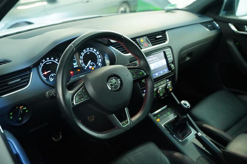 Škoda Octavia - fotka 14 z 29