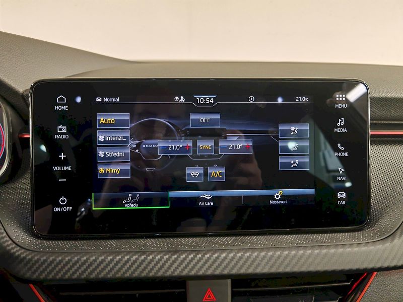 Škoda Kamiq (2025) 1.5 TSI 110 kW DSG Monte Carlo - fotka 14 z 31
