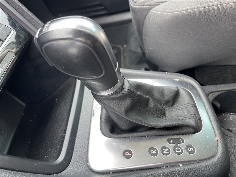 Seat Alhambra 1,4 TSi 110kw Automat 7míst GP - fotka 17 z 33