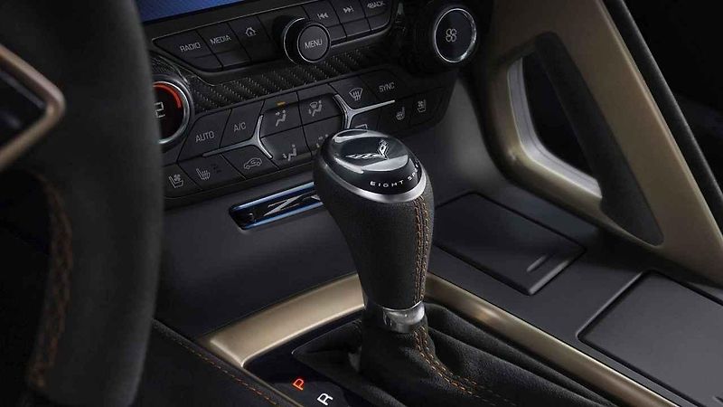 Chevrolet Corvette ZR1 při měření na brzdě.