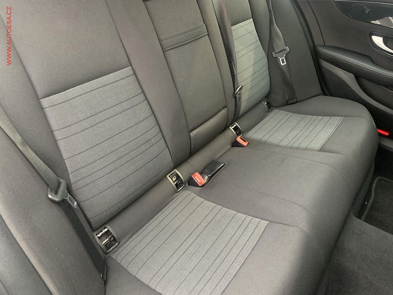 Mercedes-Benz Třídy C (2016) 2.2 CDi C 220d, ČR, AT, navi - fotka 11 z 17