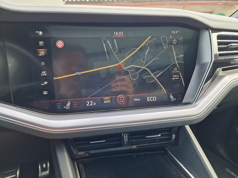 Volkswagen Touareg 3,0TDI 210KW R-LINE - fotka 14 z 20