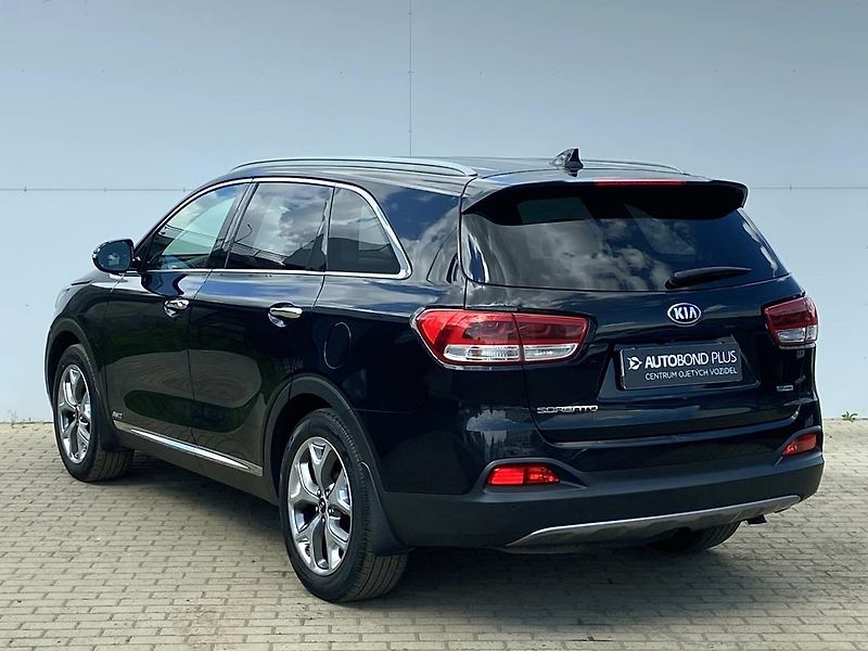 Kia Sorento 2.2 CRDi 147kW AT AWD Premium - fotka 7 z 25